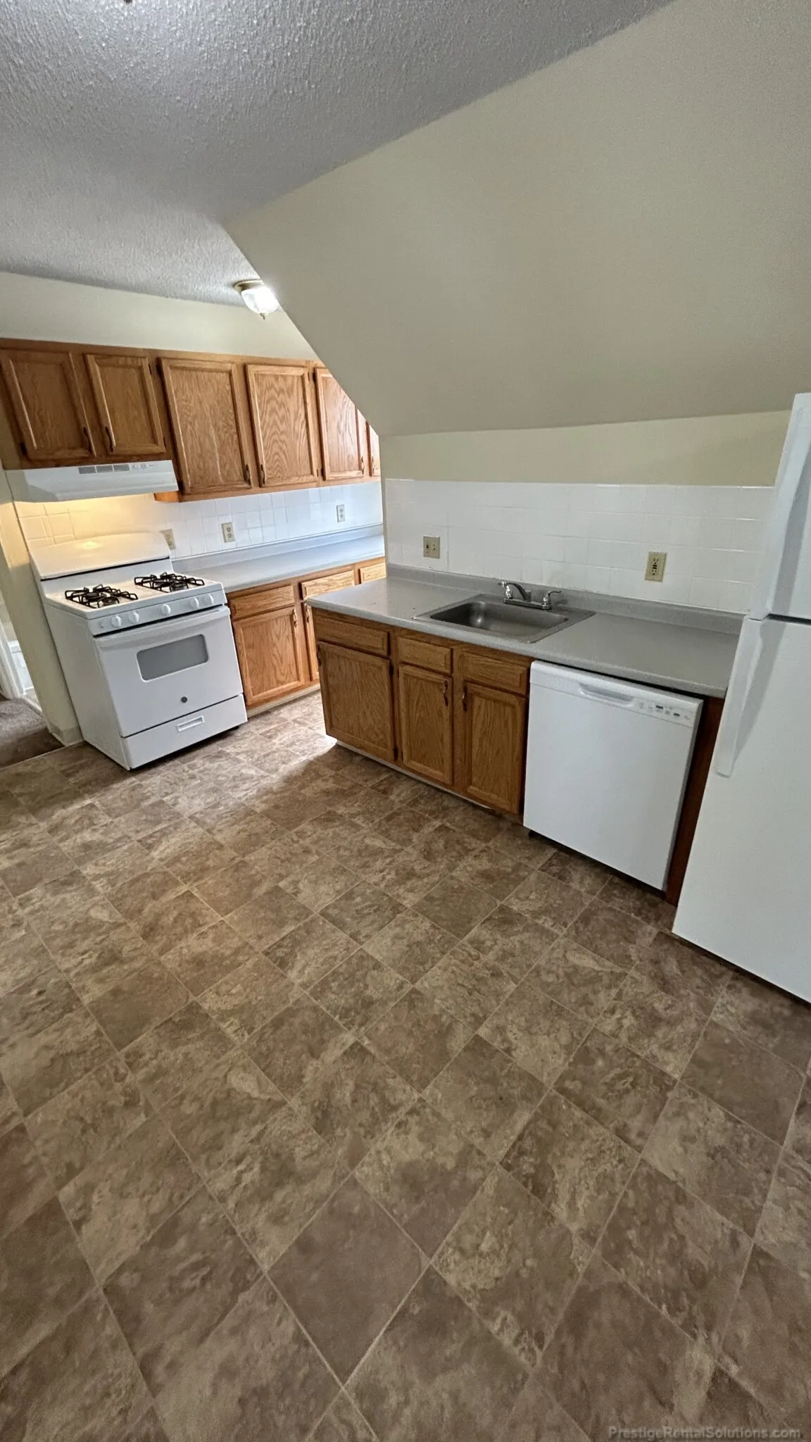 2 bed, 1 bath apartment for rent at 80 Robbins St Unit 5, South Side — photo 8 of 29