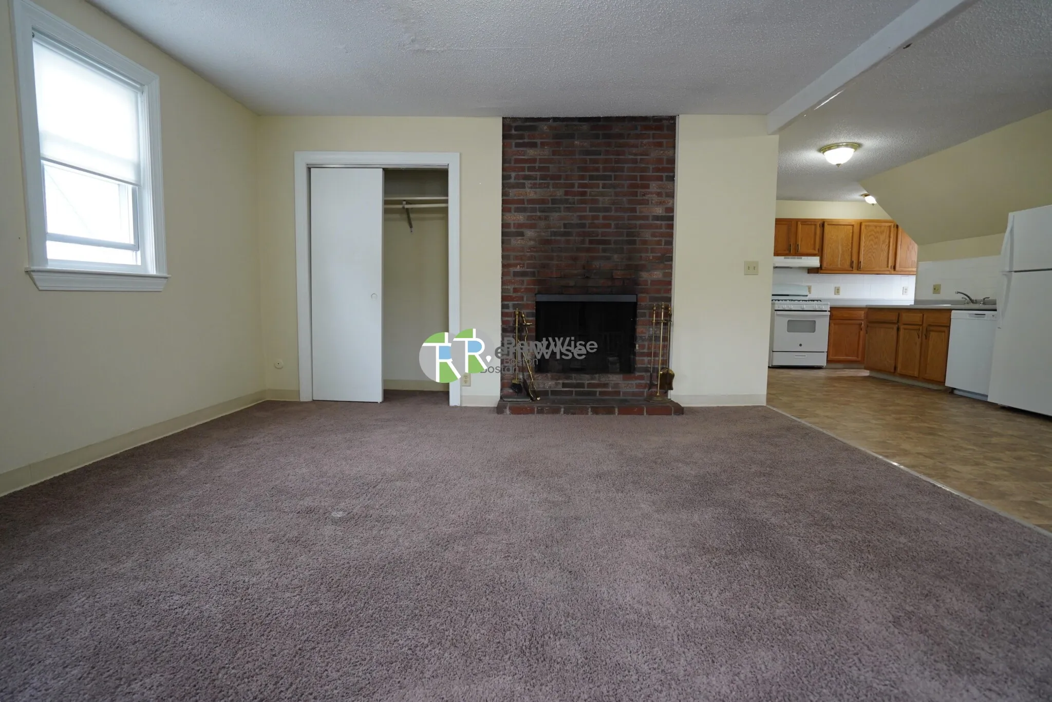 2 bed, 1 bath apartment for rent at 80 Robbins St Unit 5A, South Side — photo 3 of 36