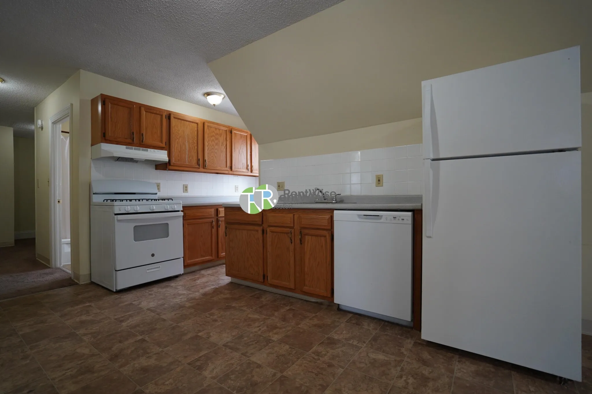 2 bed, 1 bath apartment for rent at 80 Robbins St Unit 5A, South Side — photo 9 of 36