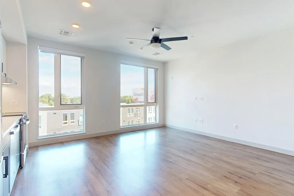 Studio bed, 1 bath apartment for rent at 80 Rugg Rd Unit 1227, Allston — photo 6 of 13