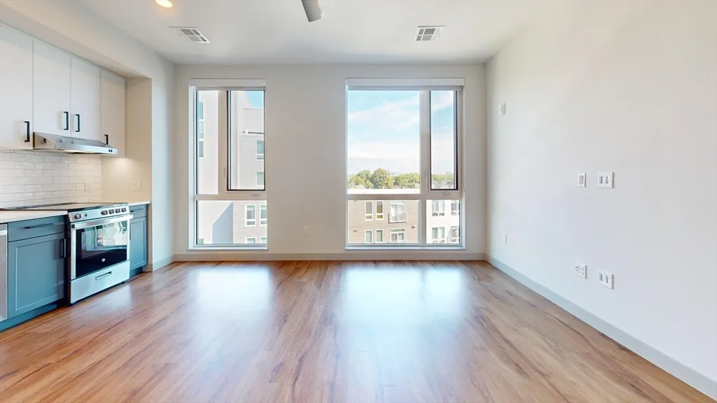 Studio bed, 1 bath apartment for rent at 80 Rugg Rd Unit 1227, Allston — photo 3 of 13