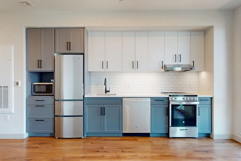 Studio bed, 1 bath apartment for rent at 80 Rugg Rd Unit 1227, Allston — photo 4 of 13