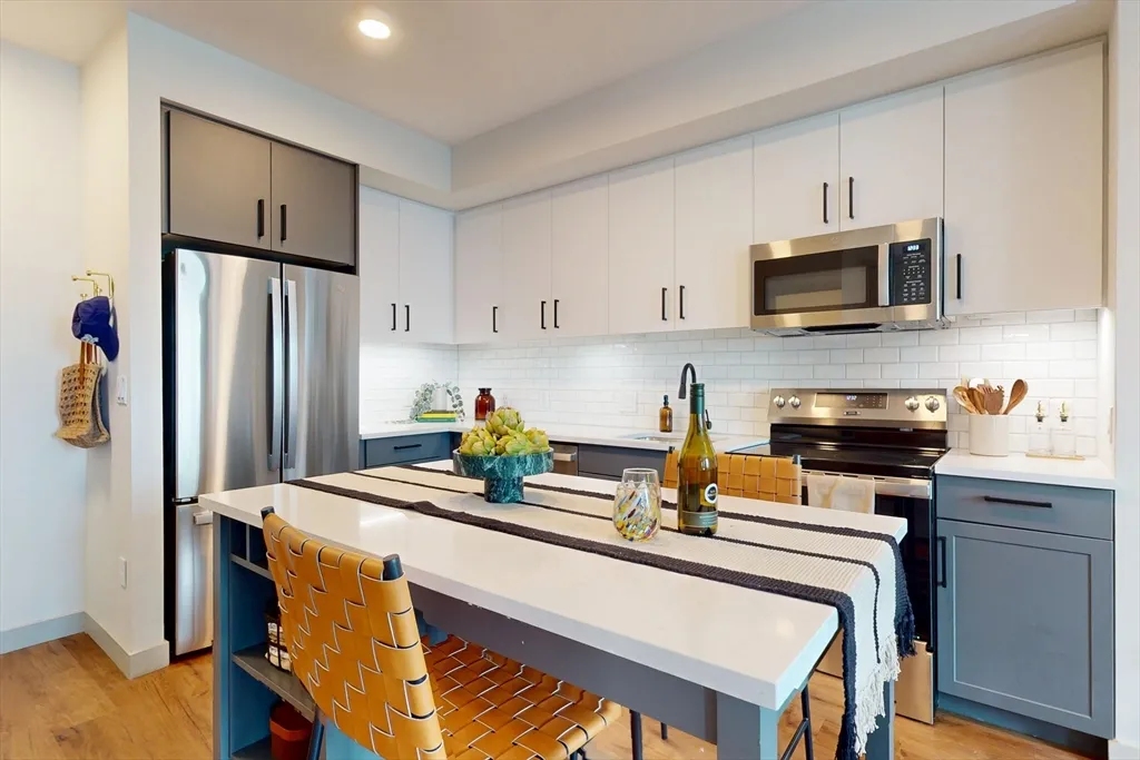 1 bed, 1 bath apartment for rent at 80 Rugg Rd Unit 1301, Allston — photo 18 of 20