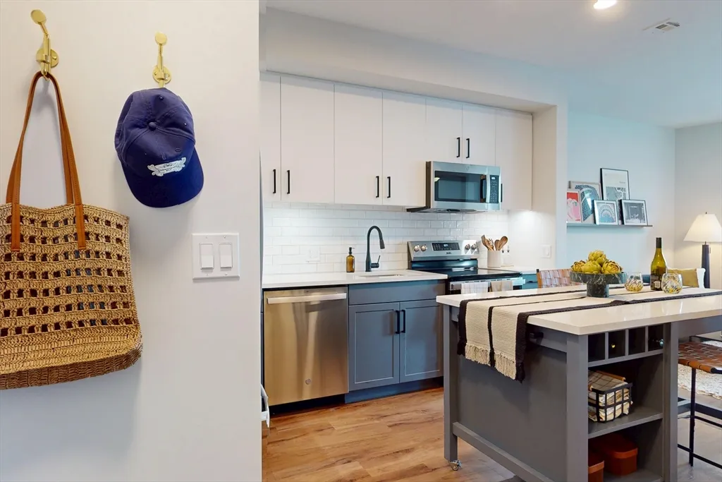 1 bed, 1 bath apartment for rent at 80 Rugg Rd Unit 1301, Allston — photo 20 of 20