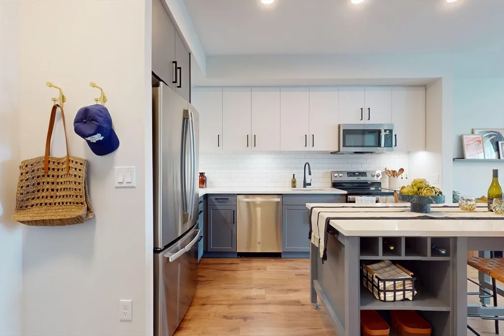 1 bed, 1 bath apartment for rent at 80 Rugg Rd Unit 1301, Allston — photo 15 of 20