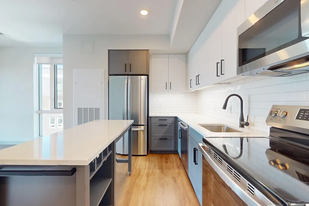 2 bed, 2 bath apartment for rent at 80 Rugg Rd Unit 1311, Allston — photo 2 of 20