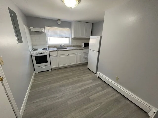 1 bed, 1 bath apartment for rent at 80 Sea St Unit 2, Weymouth — photo 2 of 11