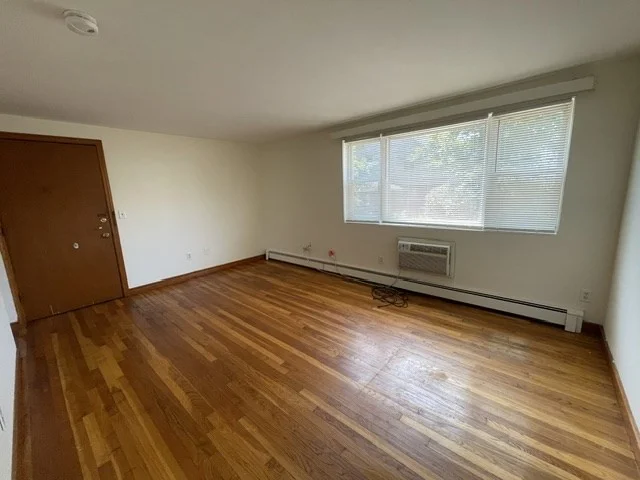 1 bed, 1 bath apartment for rent at 80 Sea St Unit 3, Weymouth — photo 6 of 9