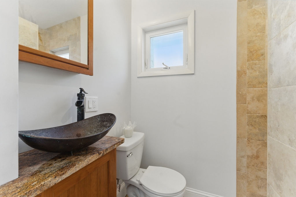 1 bed, 1 bath apartment for rent at 80 Shirley St Unit 1, Winthrop — photo 22 of 29