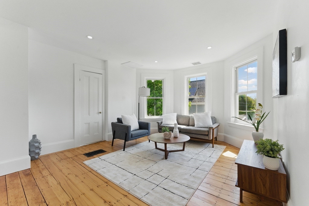 3 bed, 2 bath apartment for rent at 80 Shirley St Unit 2, Winthrop — photo 5 of 39
