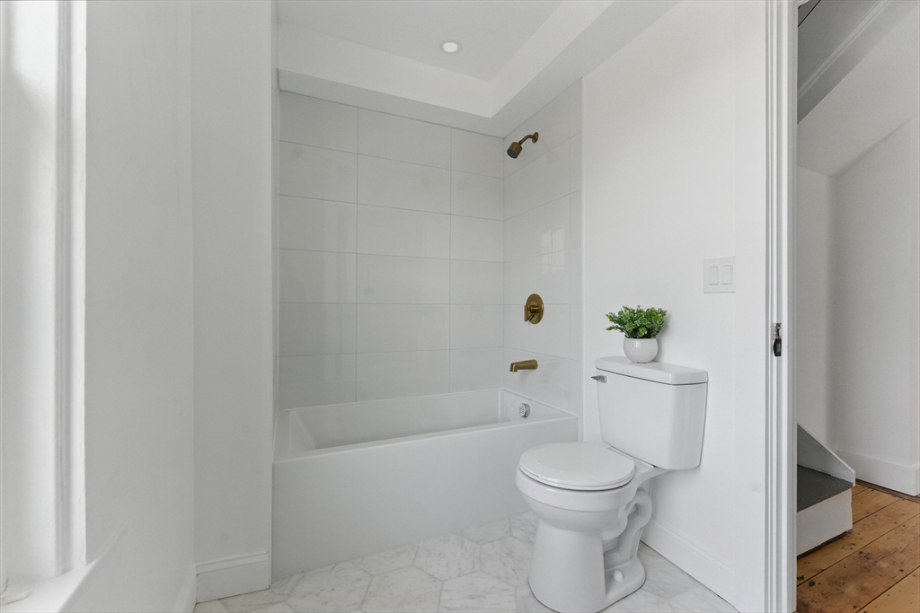 3 bed, 2 bath apartment for rent at 80 Shirley St Unit 2, Winthrop — photo 20 of 39
