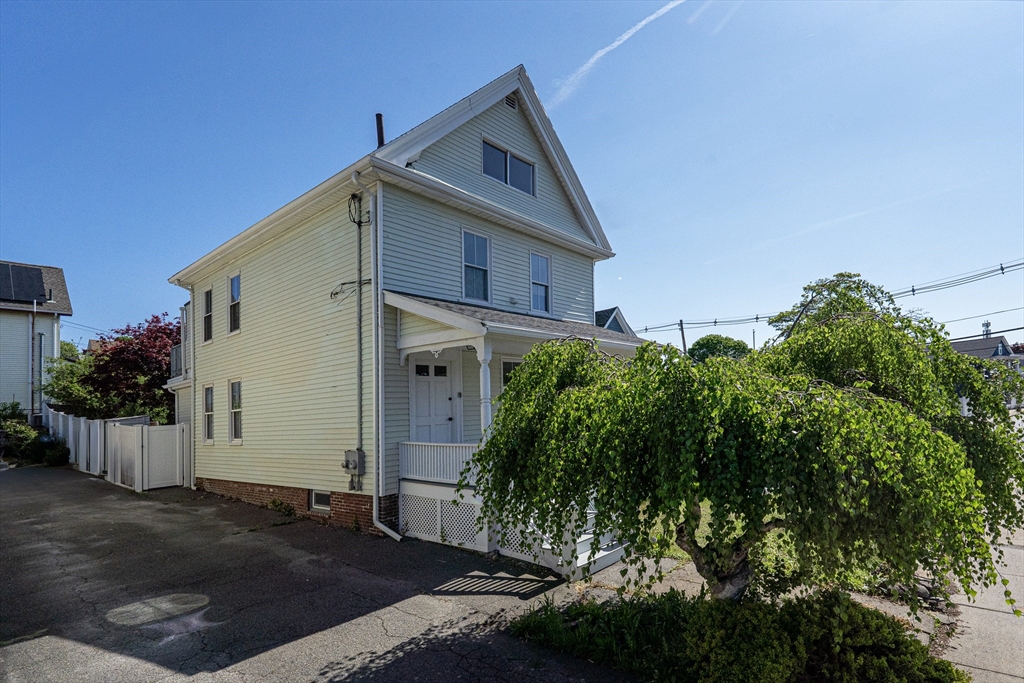 3 bed, 2 bath apartment for rent at 80 Shirley St Unit 2, Winthrop — photo 34 of 39