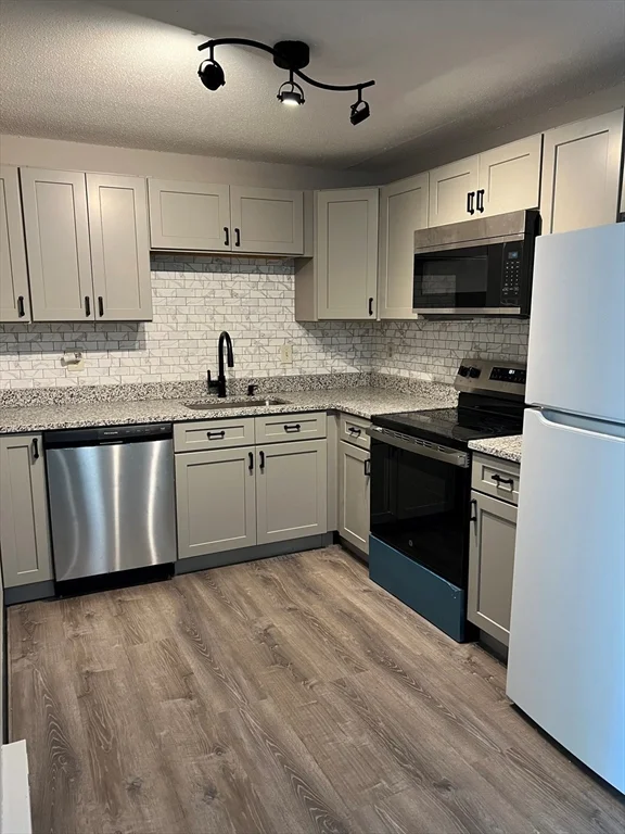 2 bed, 1 bath apartment for rent at 80 Stanton St Unit 30, Worcester — photo 3 of 15