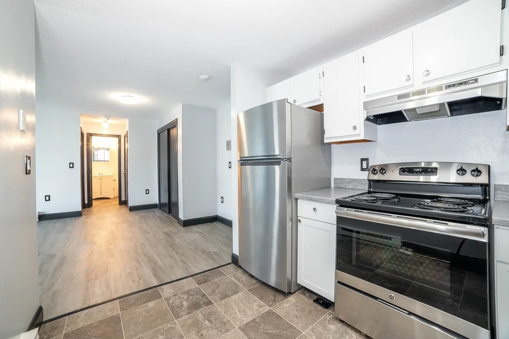 2 bed, 1 bath apartment for rent at 80 Staton St Unit 32, Belmont Hill — photo 6 of 20