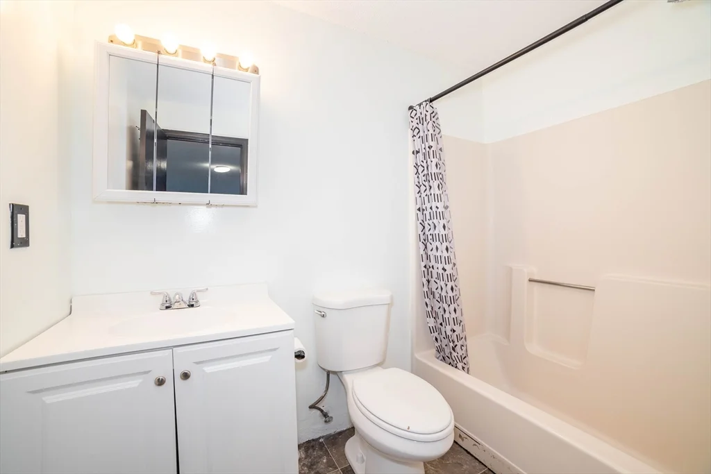 2 bed, 1 bath apartment for rent at 80 Staton St Unit 32, Belmont Hill — photo 14 of 20