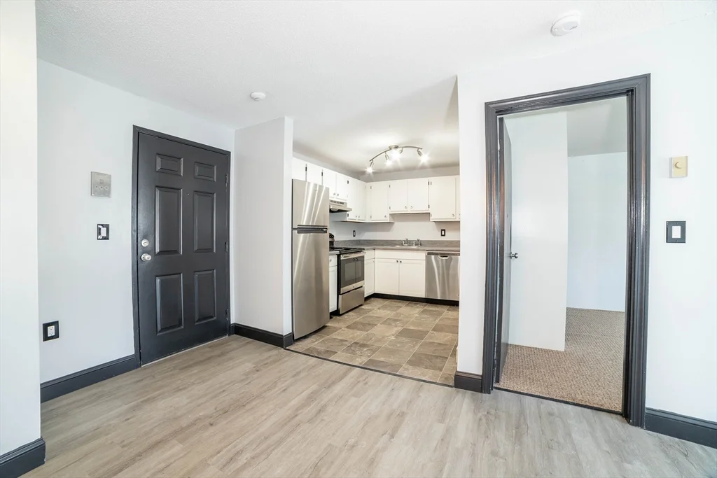 2 bed, 1 bath apartment for rent at 80 Staton St Unit 32, Belmont Hill — photo 8 of 20