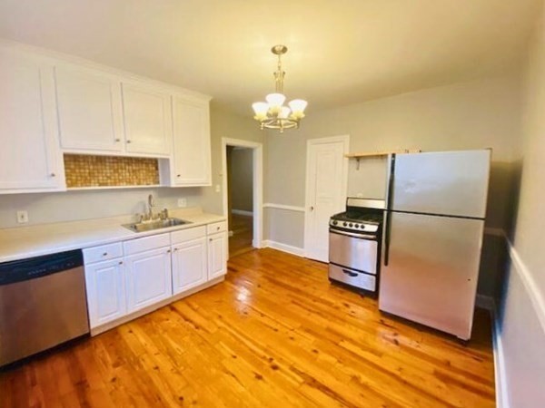 1 bed, 1 bath apartment for rent at 80 Strathmore Rd Unit 1, Brighton