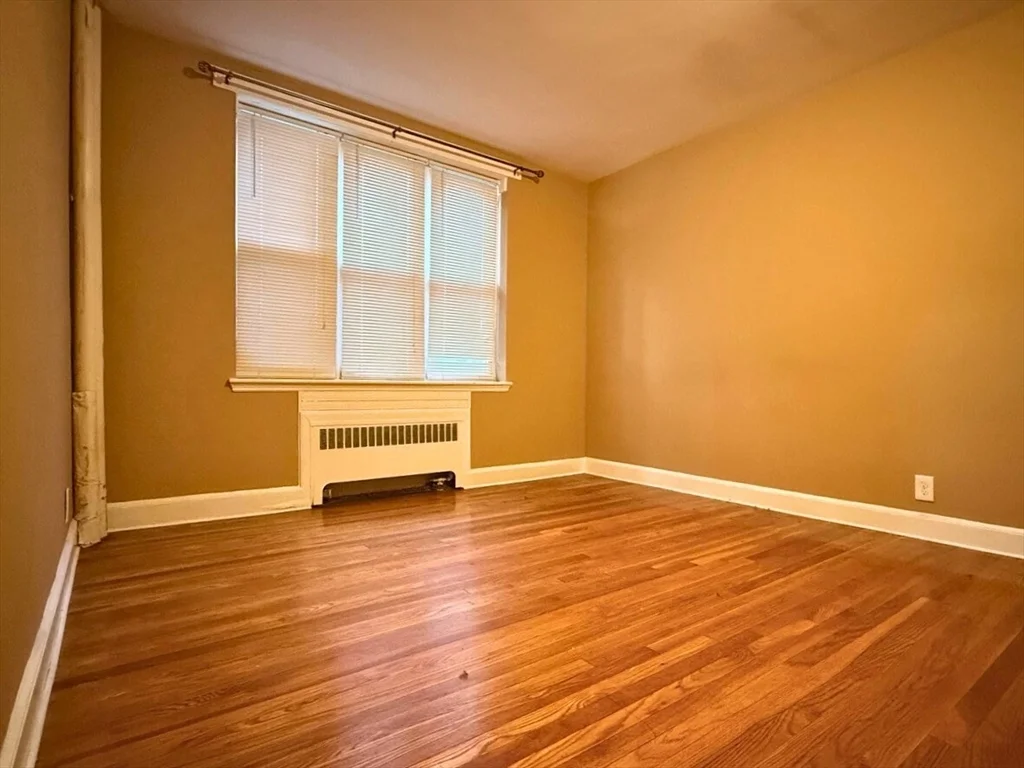 1 bed, 1 bath apartment for rent at 80 Strathmore Rd Unit 1, Brighton — photo 10 of 14