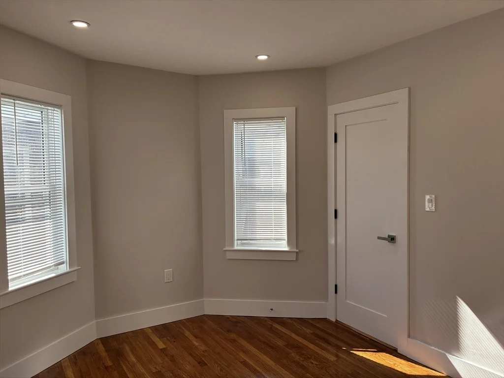 3 bed, 1 bath apartment for rent at 80 Sudan St Unit 3, Dorchester — photo 4 of 8