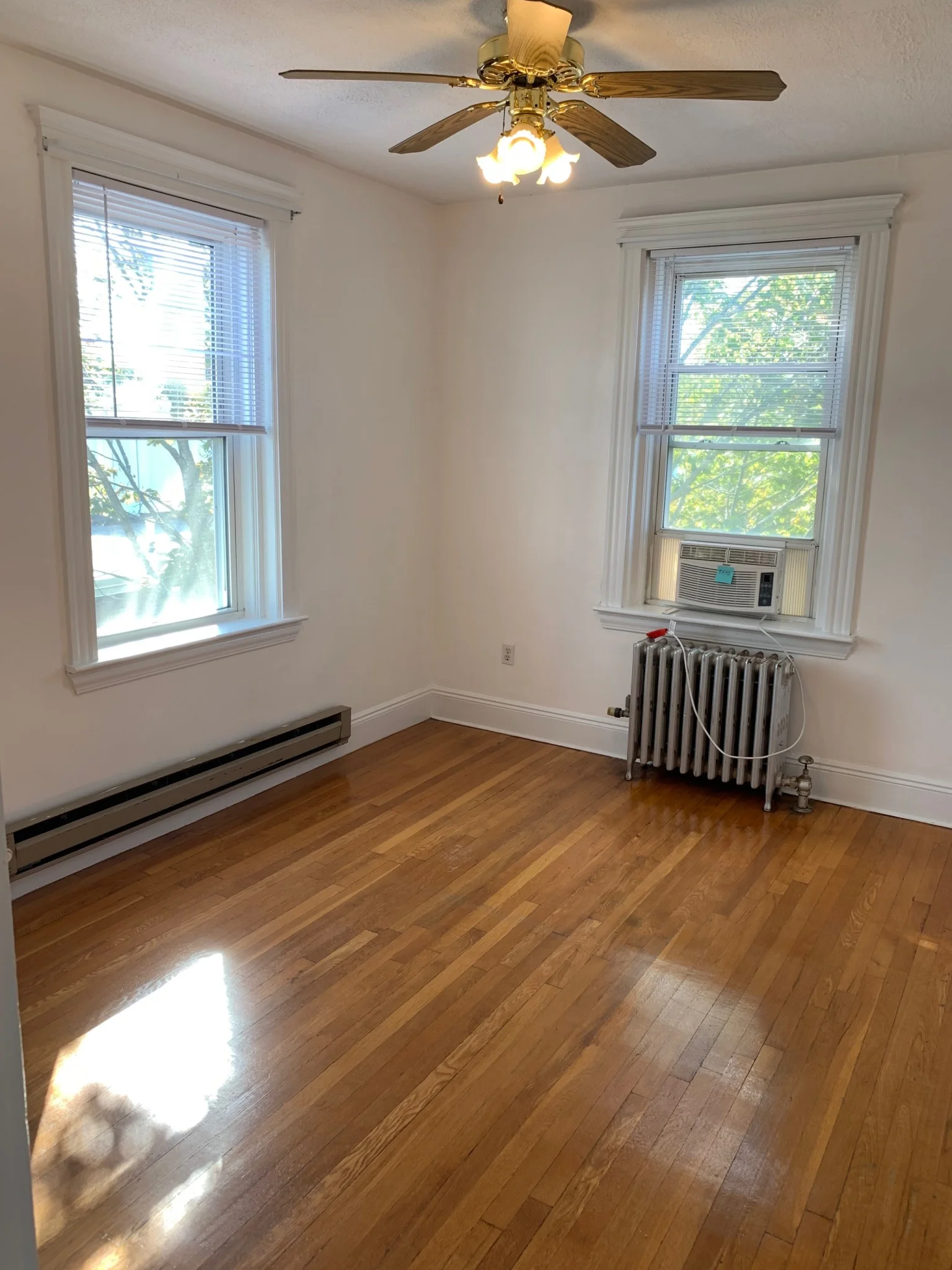 2 bed, 1 bath apartment for rent at 80 Sutherland Rd Unit 15, Brighton — photo 4 of 12
