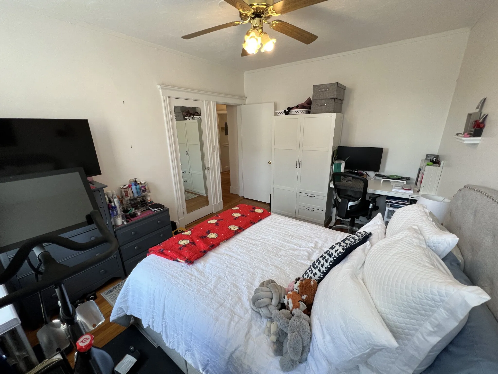 2 bed, 1 bath apartment for rent at 80 Sutherland Rd Unit 4P, Brighton — photo 26 of 31