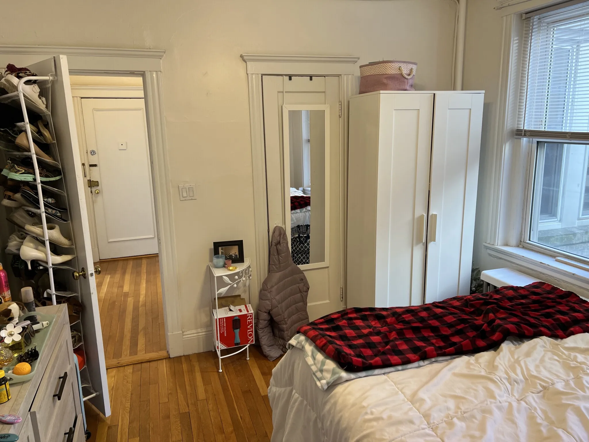 2 bed, 1 bath apartment for rent at 80 Sutherland Rd Unit 4P, Brighton — photo 21 of 31