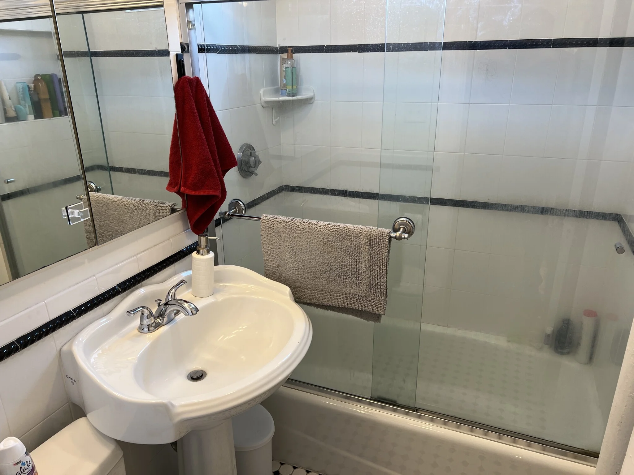 2 bed, 1 bath apartment for rent at 80 Sutherland Rd Unit 4P, Brighton — photo 30 of 31