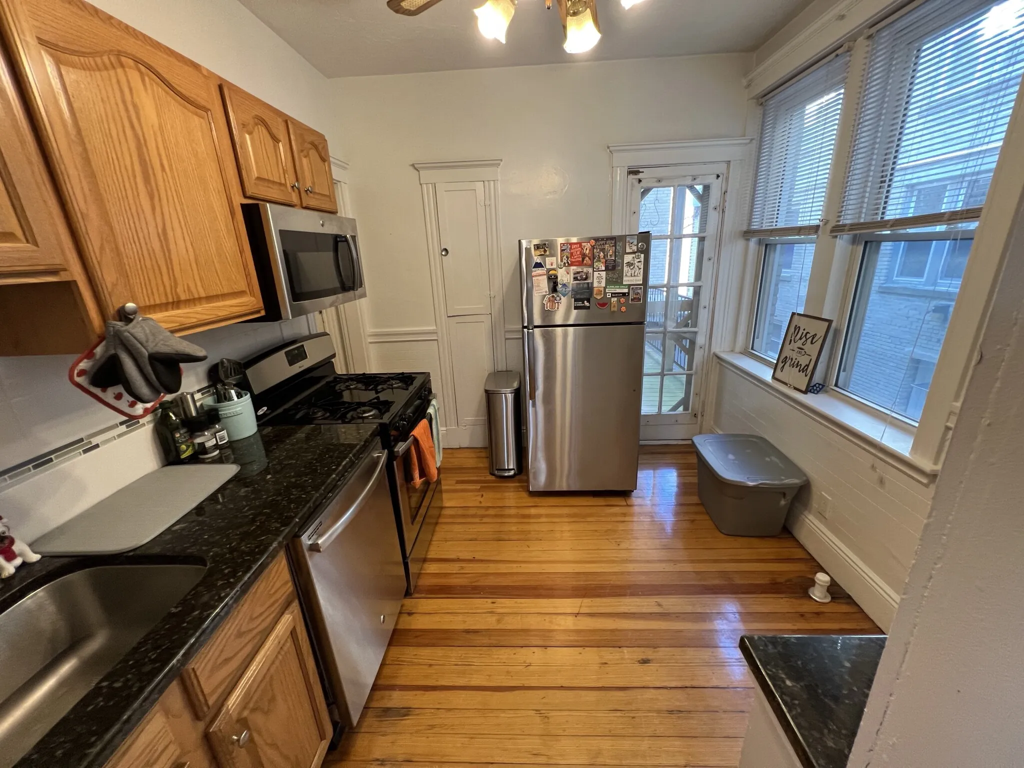 2 bed, 1 bath apartment for rent at 80 Sutherland Rd Unit 4P, Brighton — photo 9 of 31