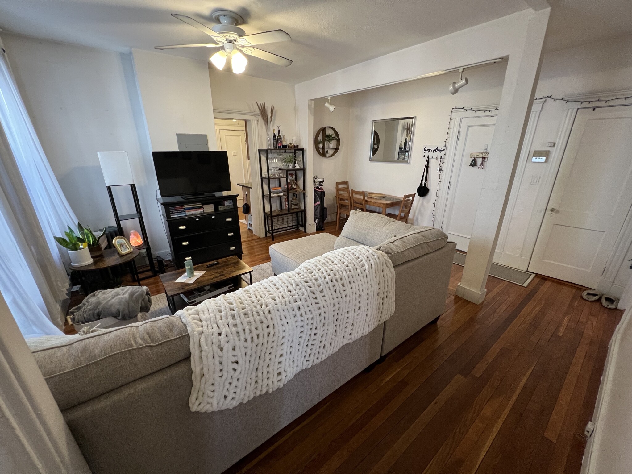2 bed, 1 bath apartment for rent at 80 Sutherland Rd Unit 7, Brighton