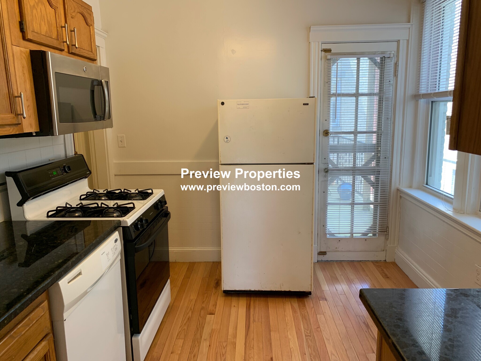 2 bed, 1 bath apartment for rent at 80 Sutherland Rd Unit 8, Brighton — photo 111 of 114