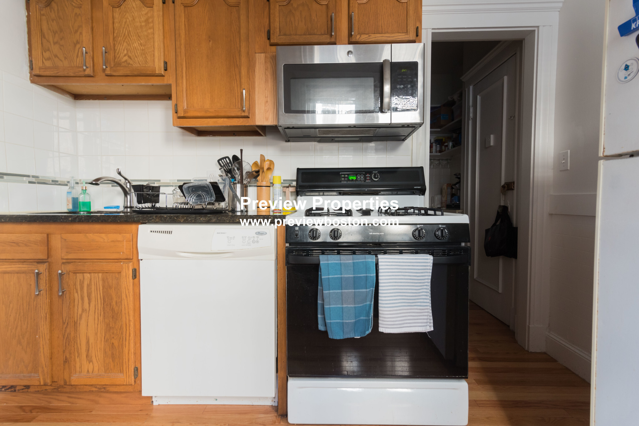 2 bed, 1 bath apartment for rent at 80 Sutherland Rd Unit 8, Brighton — photo 63 of 114