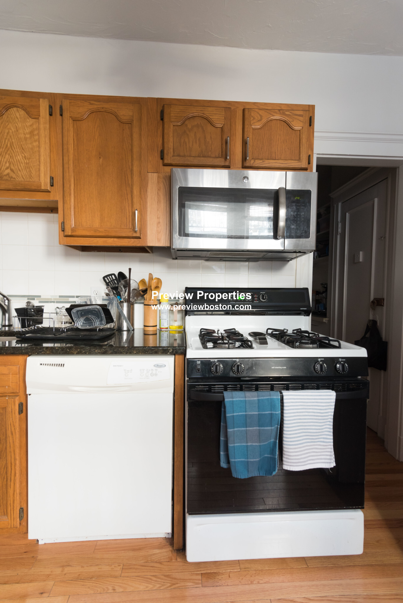 2 bed, 1 bath apartment for rent at 80 Sutherland Rd Unit 8, Brighton — photo 64 of 114