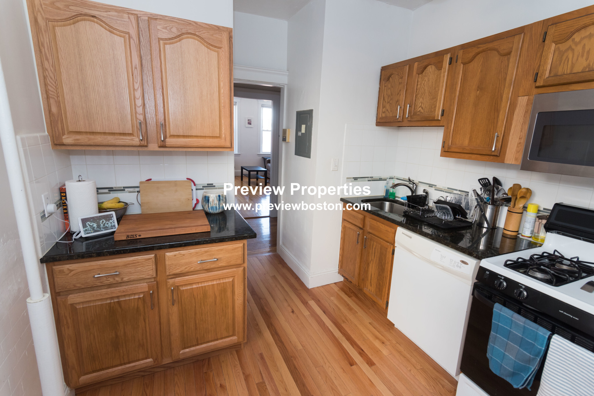 2 bed, 1 bath apartment for rent at 80 Sutherland Rd Unit 8, Brighton — photo 65 of 114