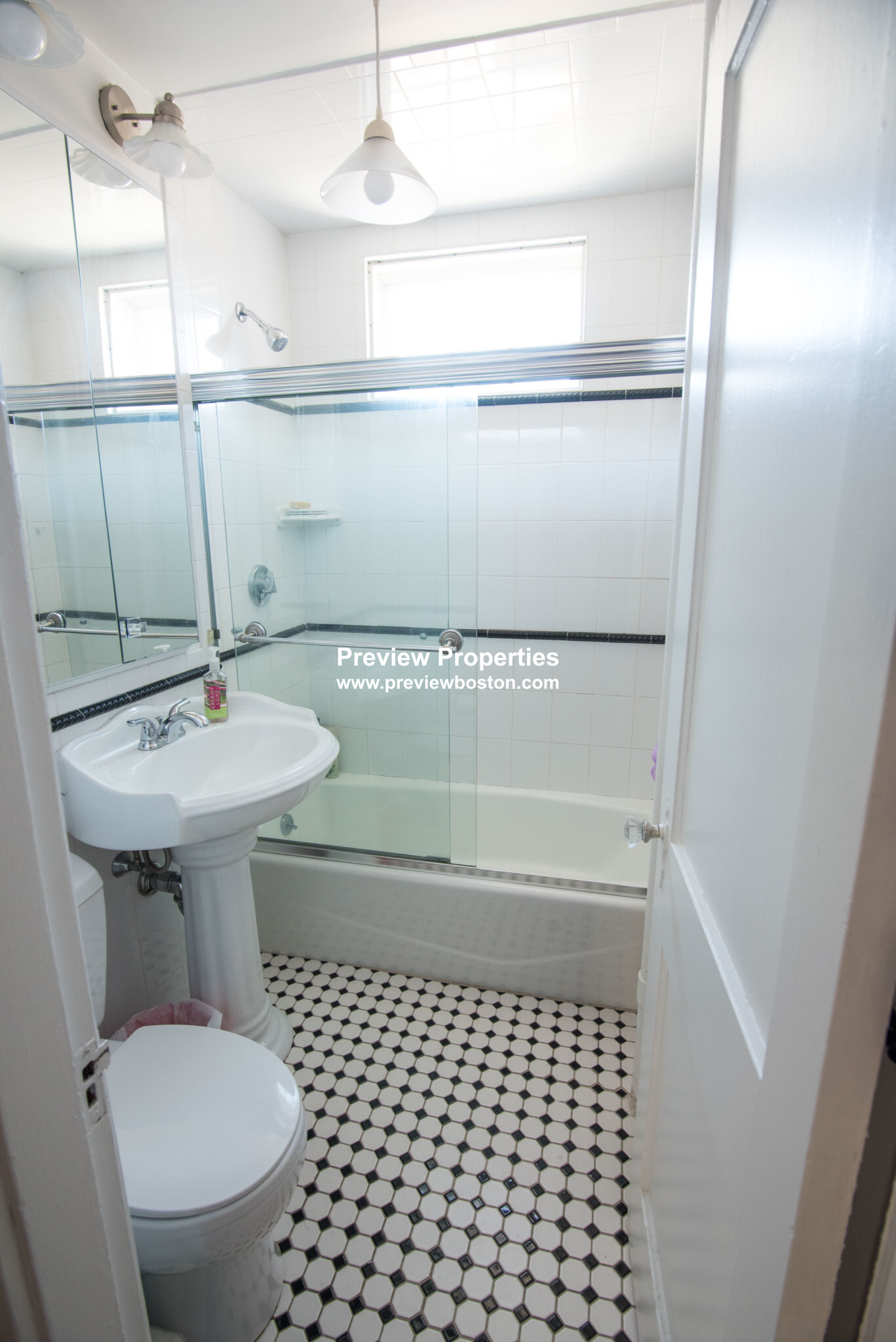 2 bed, 1 bath apartment for rent at 80 Sutherland Rd Unit 8, Brighton — photo 70 of 114