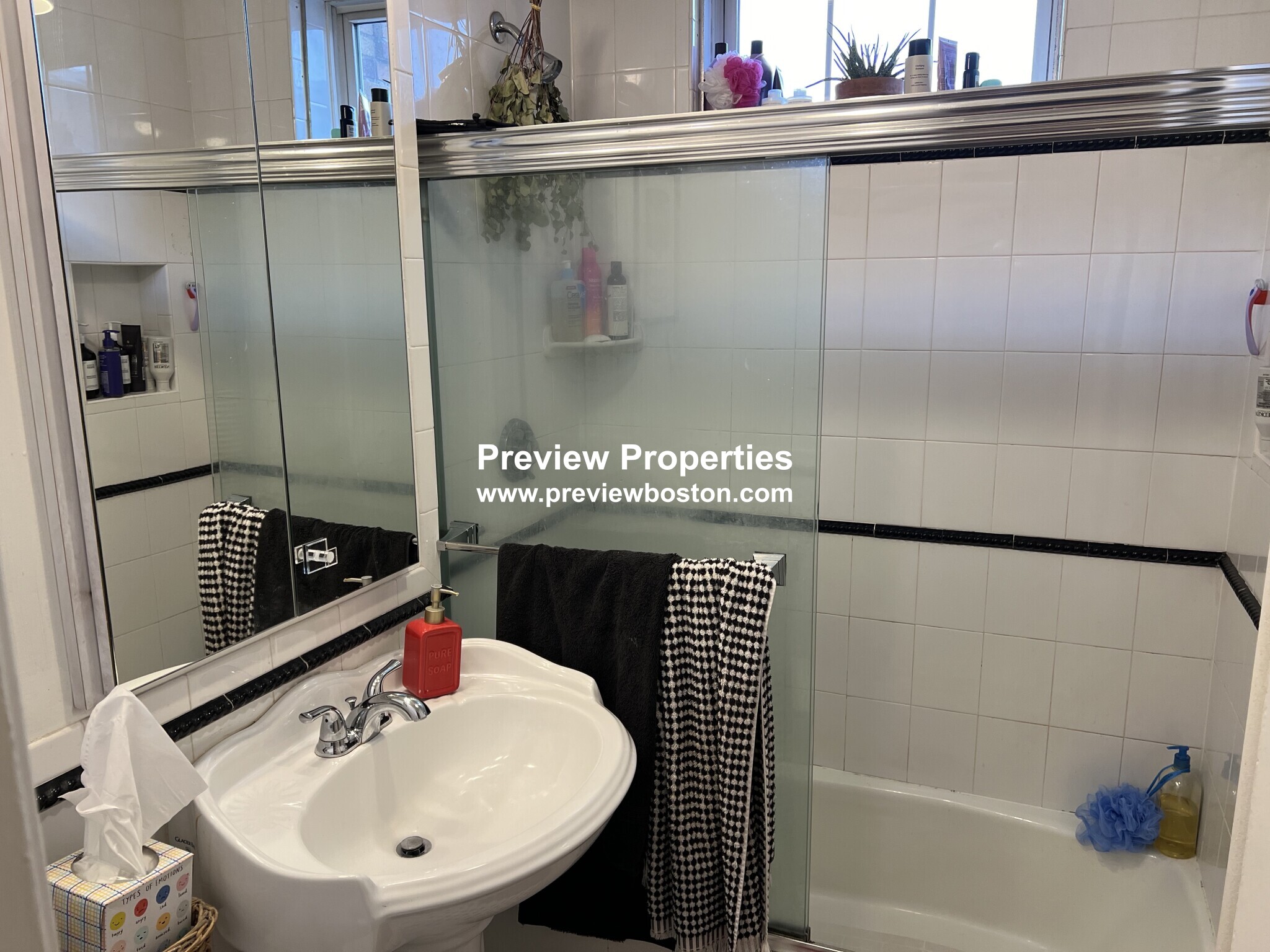 2 bed, 1 bath apartment for rent at 80 Sutherland Rd Unit 8, Brighton — photo 43 of 114