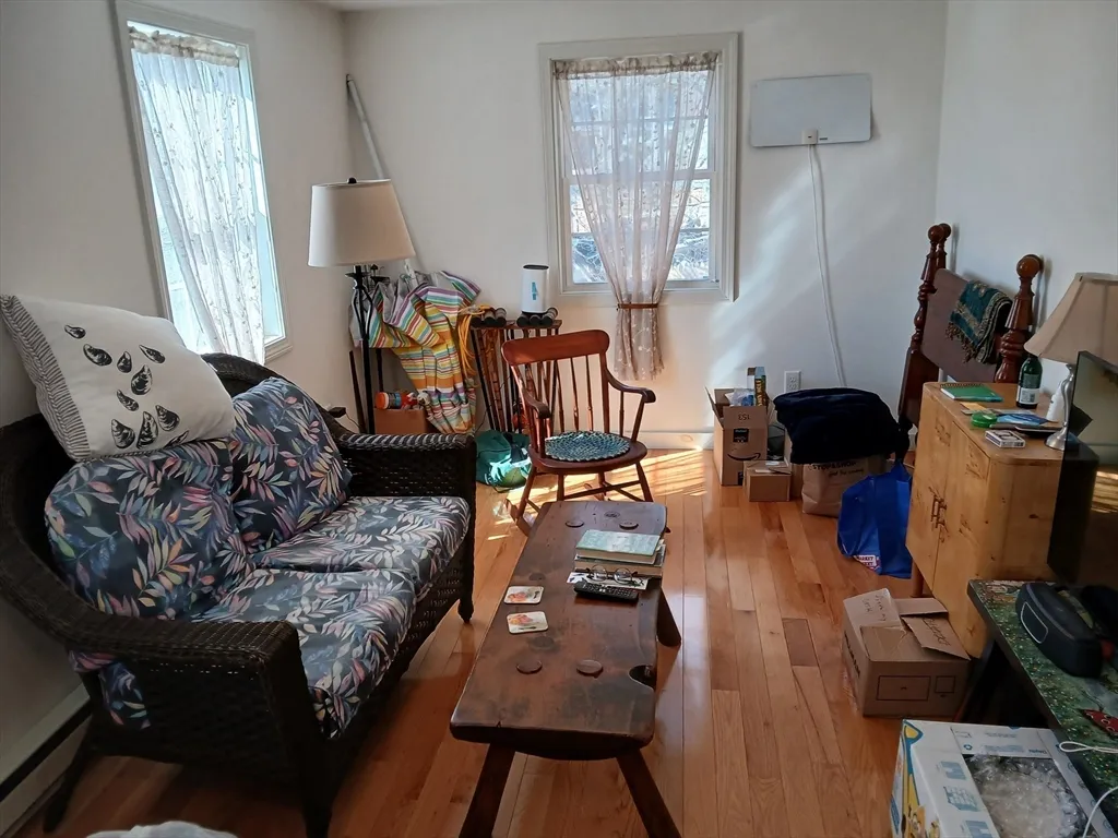 1 bed, 1 bath apartment for rent at 80 Thatcher Rd Unit 3, Long Beach — photo 5 of 11