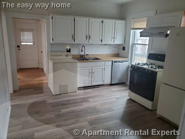 2 bed, 1 bath apartment for rent at 80 Upland Rd Unit 1, Belmont — photo 1 of 16