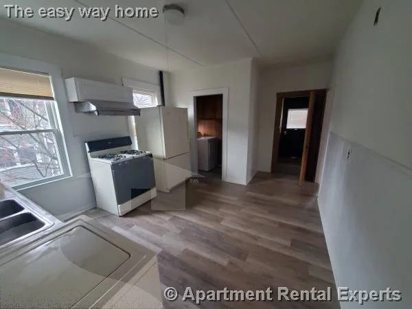 2 bed, 1 bath apartment for rent at 80 Upland Rd Unit 1, Belmont — photo 4 of 16