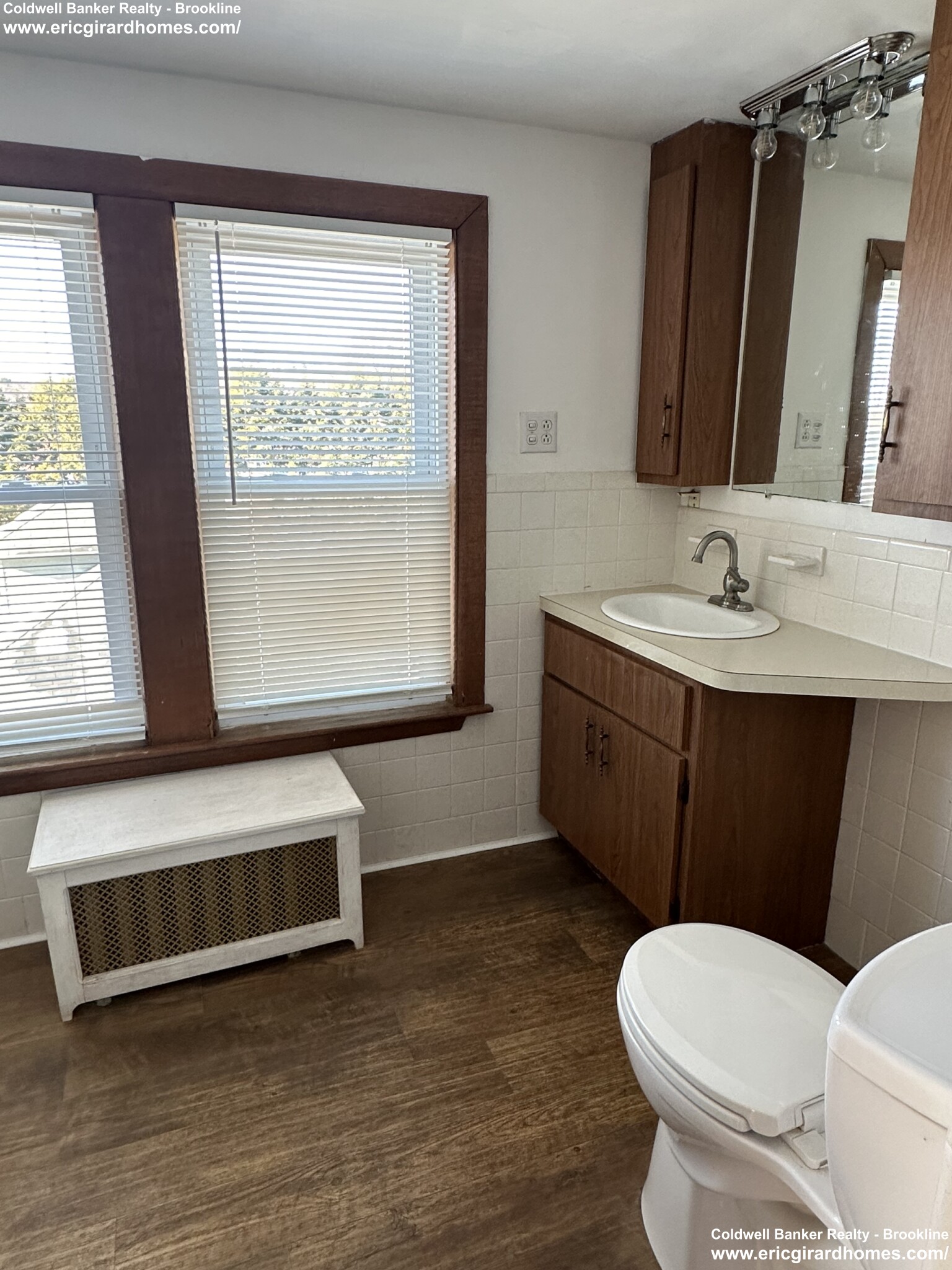 4 bed, 1.5 bath apartment for rent at 80 Upland Rd Unit 2, Belmont — photo 7 of 12