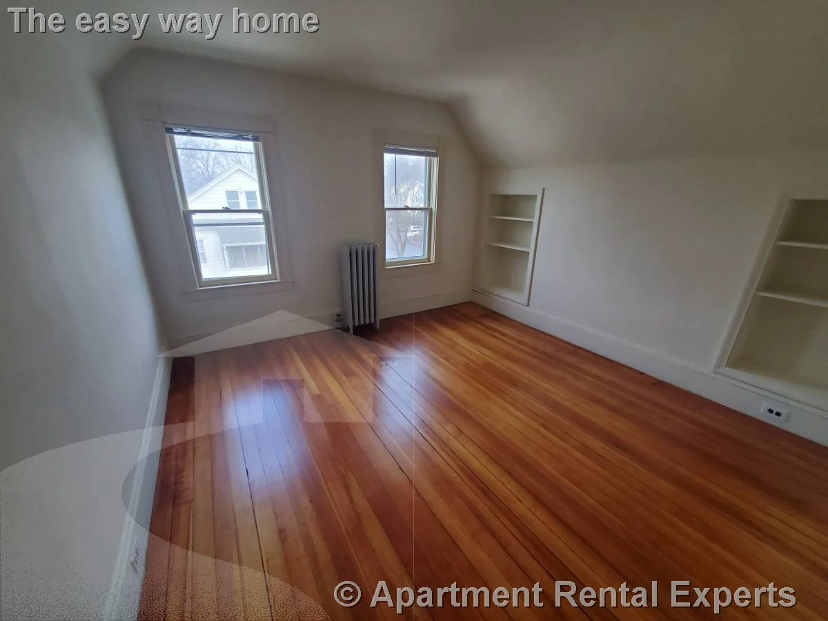 3 bed, 1 bath apartment for rent at 80 Upland Rd Unit 2, Belmont — photo 5 of 20