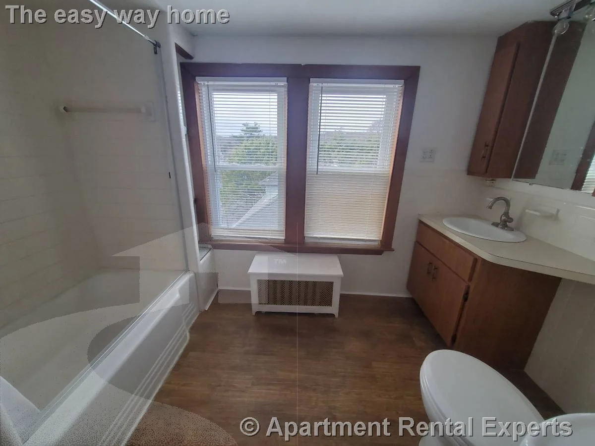 3 bed, 1 bath apartment for rent at 80 Upland Rd Unit 2, Belmont — photo 10 of 20
