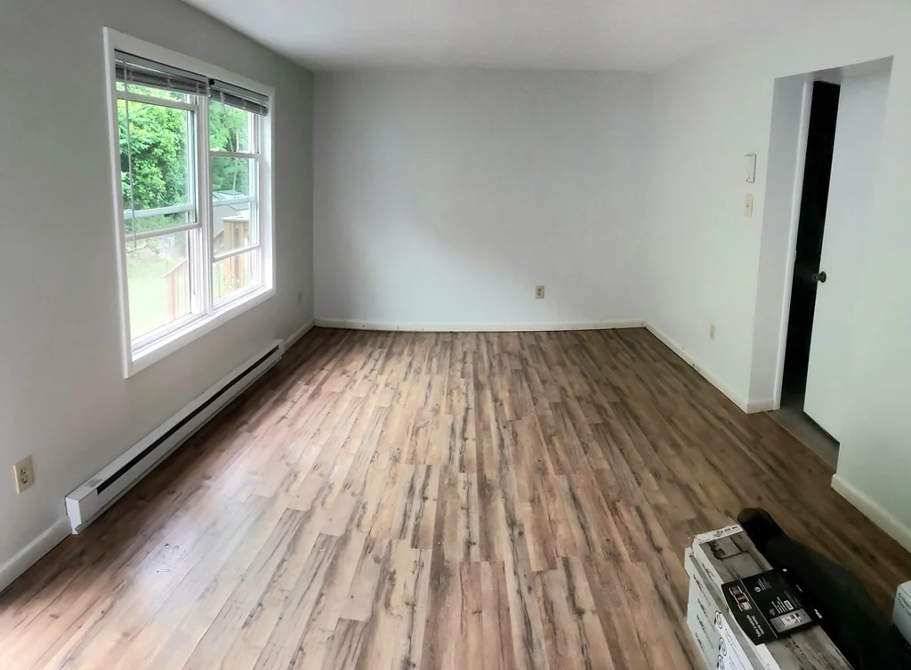 2 bed, 1 bath apartment for rent at 80 Wall St Unit C, Globe Village — photo 4 of 16