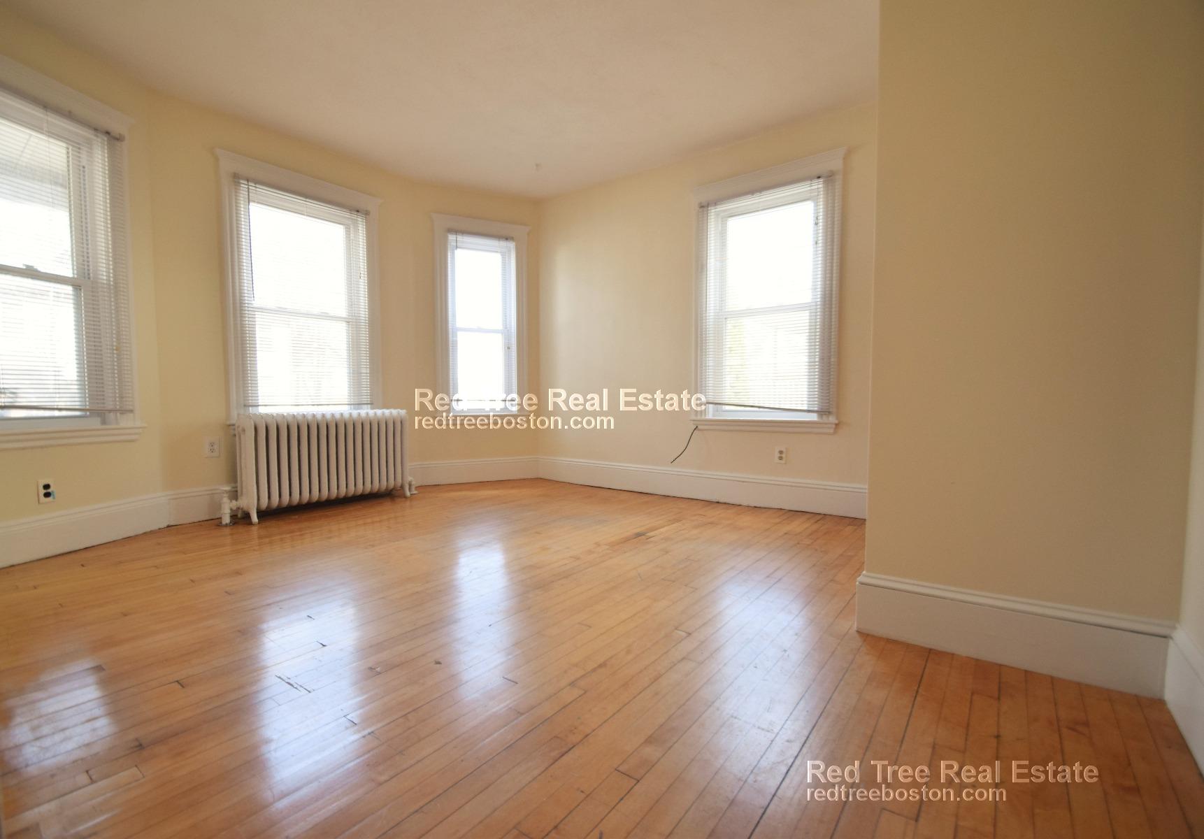 4 bed, 1.5 bath apartment for rent at 80 Wallingford Rd Unit 2, Brighton