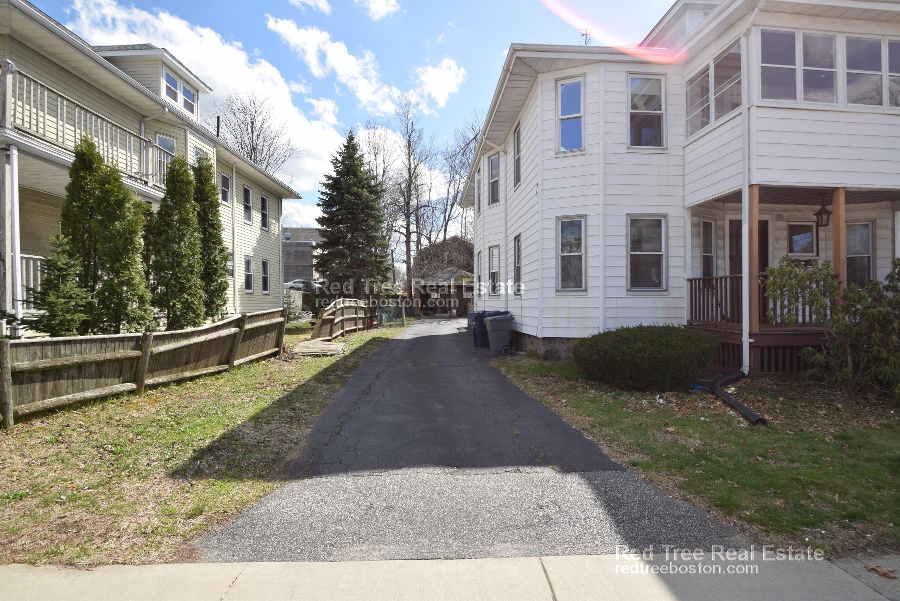 4 bed, 1.5 bath apartment for rent at 80 Wallingford Rd Unit 2, Brighton — photo 13 of 13
