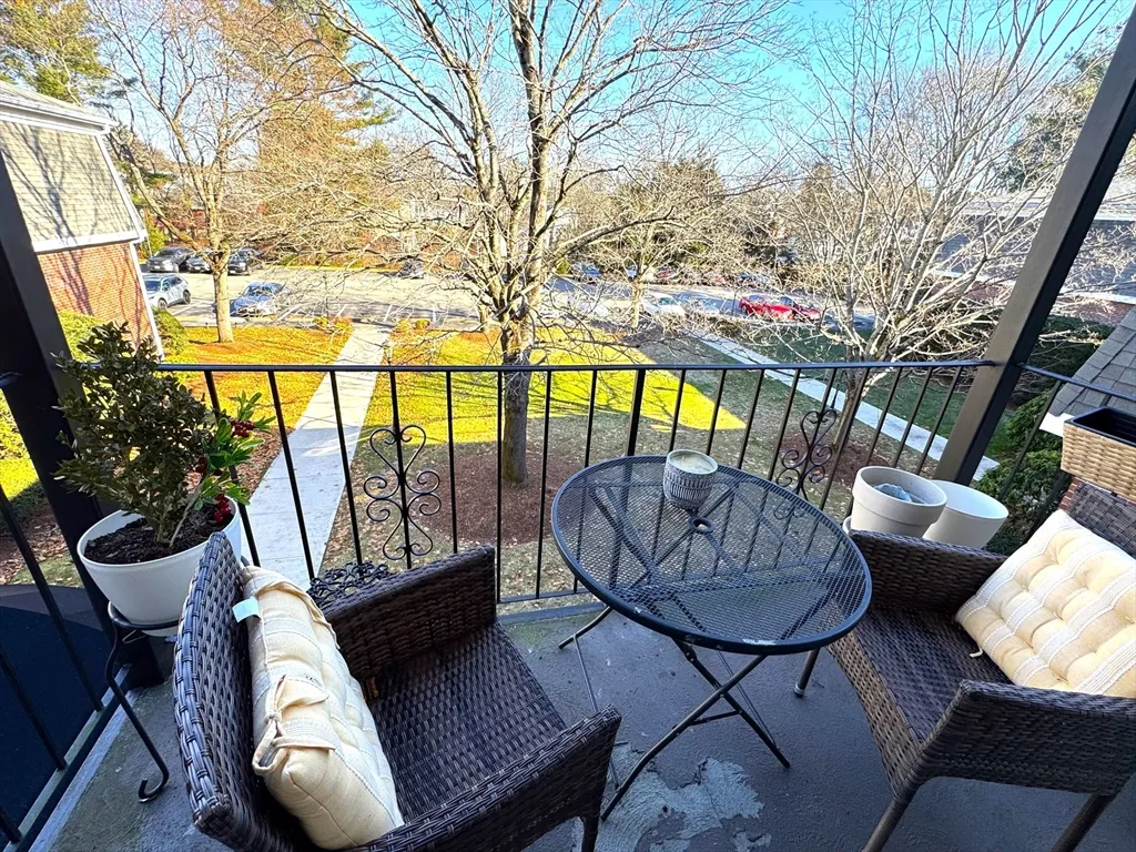 1 bed, 1 bath apartment for rent at 80 Walnut St Unit 210, Canton — photo 18 of 21