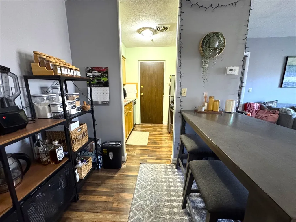 1 bed, 1 bath apartment for rent at 80 Walnut St Unit 210, Canton — photo 6 of 21