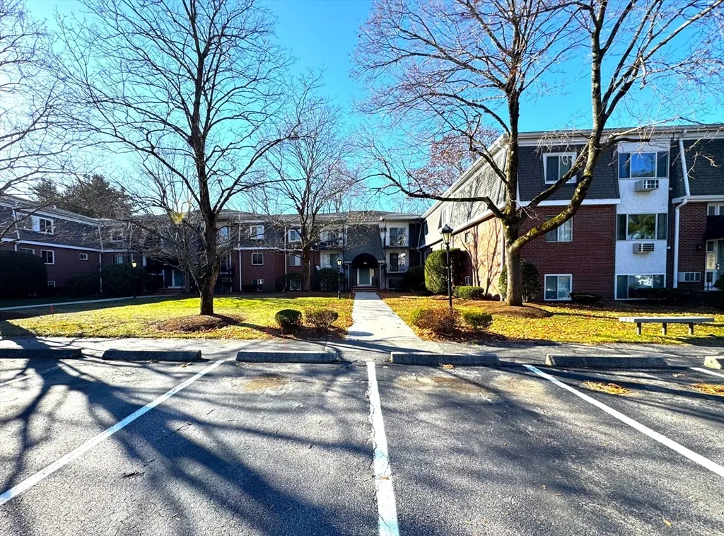 1 bed, 1 bath apartment for rent at 80 Walnut St Unit 210, Canton — photo 21 of 21