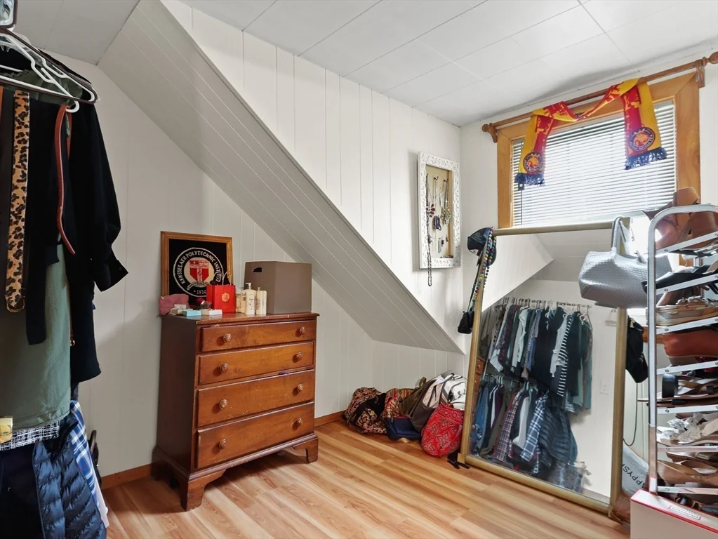 3 bed, 1 bath apartment for rent at 80 Washington Ave, Natick — photo 13 of 16