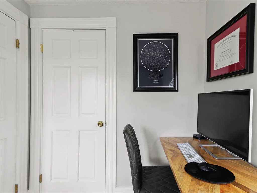 3 bed, 1 bath apartment for rent at 80 Washington Ave, Natick — photo 15 of 16