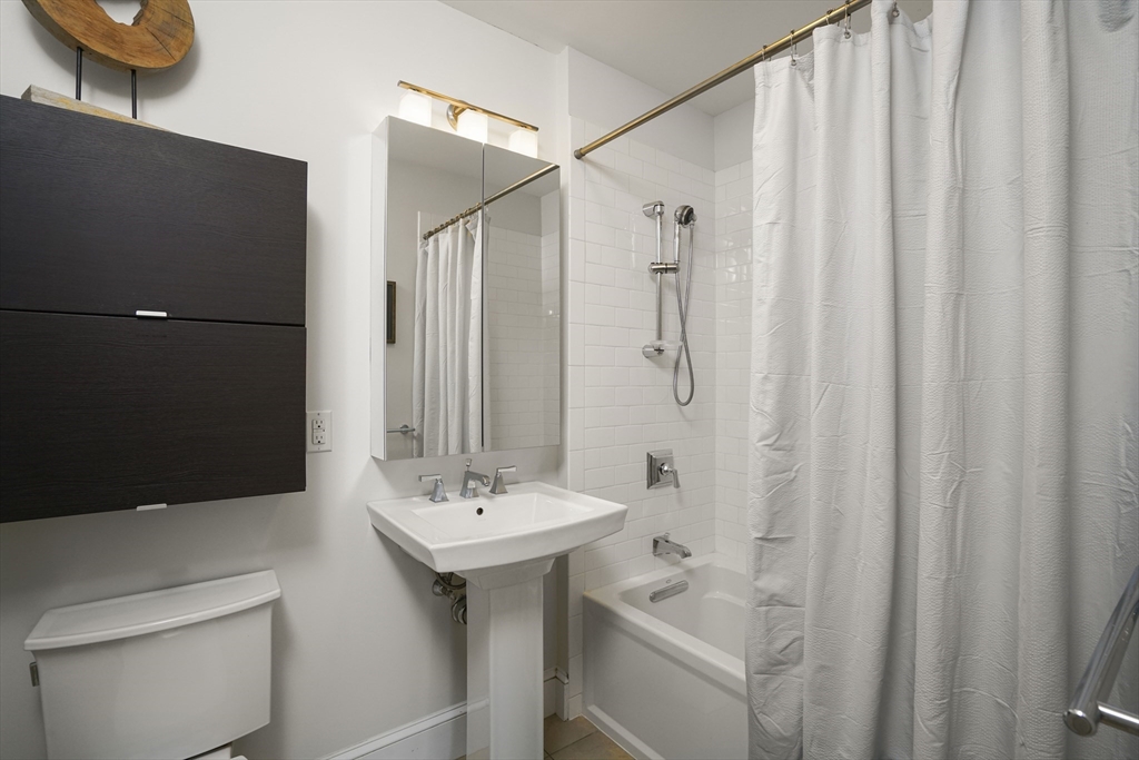 1 bed, 1 bath apartment for rent at 80 Webster Ave Unit 3G, Somerville — photo 9 of 23